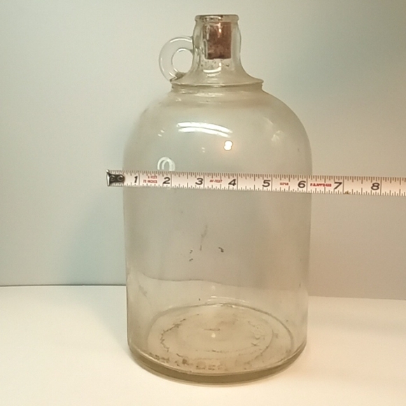 Vintage large rustic clear glass jug with finger handle & cork. No flaws - Picture 6 of 7